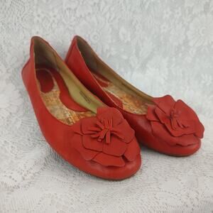 Born Red Leather Ballet Flats w/ Flower Detail Size 8.5 / 40